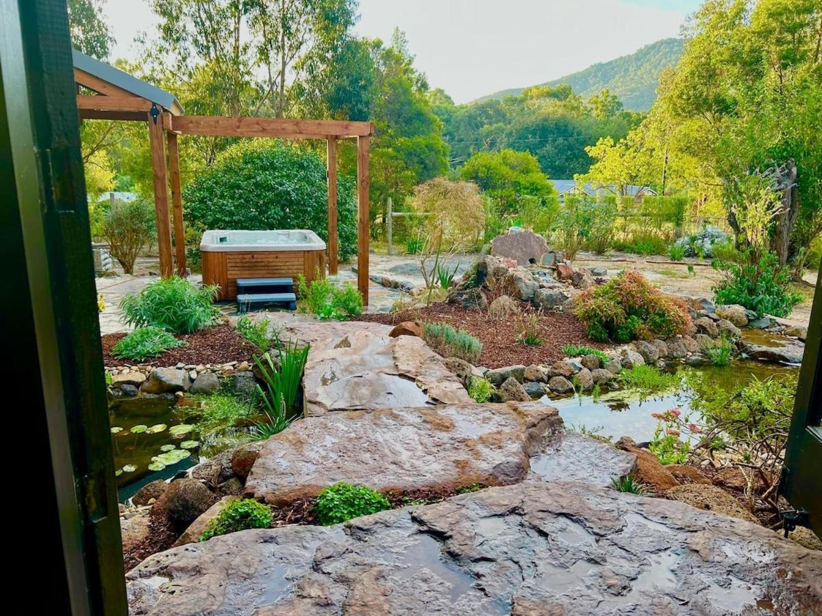 The Temple - Country Farm Retreat Villa Launching Place Екстериор снимка