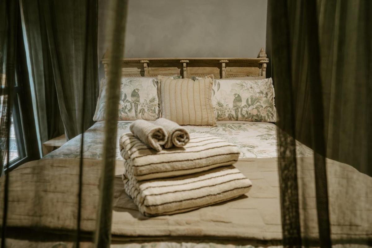 The Temple - Country Farm Retreat Villa Launching Place Екстериор снимка
